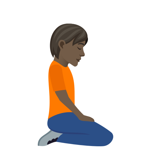 Person Kneeling Facing Right: Dark Skin Tone on JoyPixels